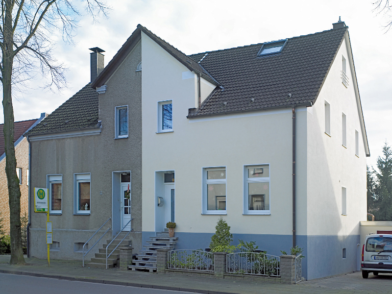 Alte und neue Fassade als Muster für Fassadenanstiche von Thurnhofer – Ihr Maler in Gröbenzell